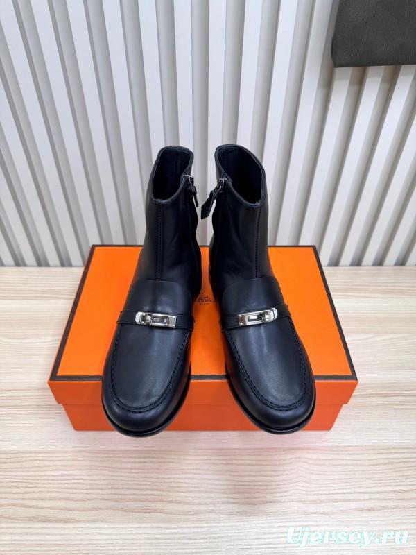 H Kelly Buckle Ankle Boots - LY00390