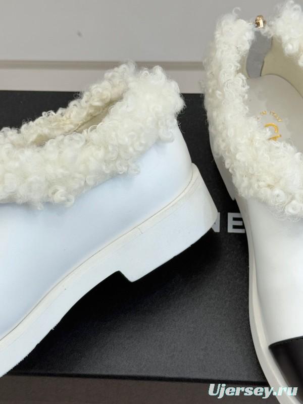 Chanel 25K Series Two-Tone CC Fur Snow Boots - KFY00270