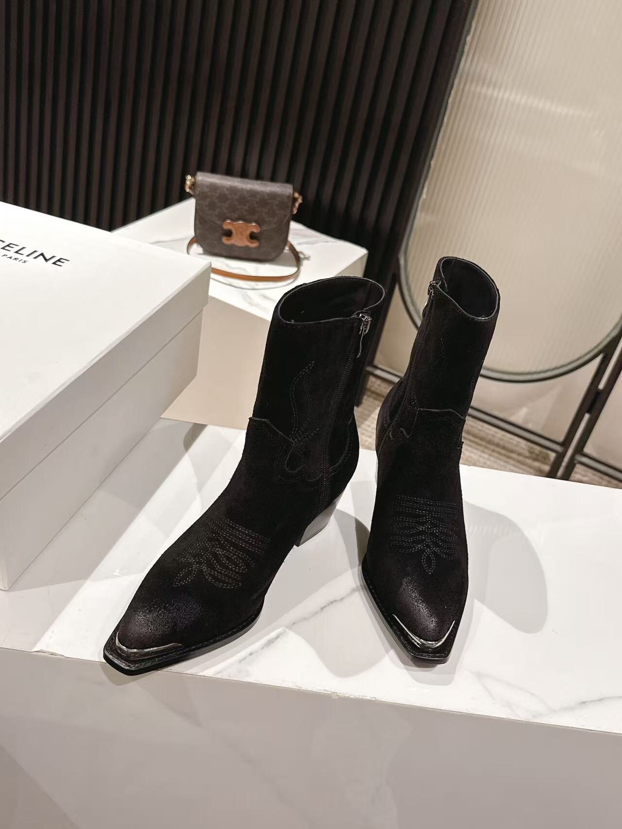 CELINE Fall/Winter 2025 Retro Fashion Ankle Boots - LY00440