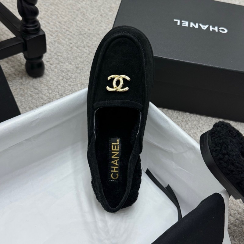 Chanel 2025 SS Teddy Fur Loafers with Double C Logo - KFY00300