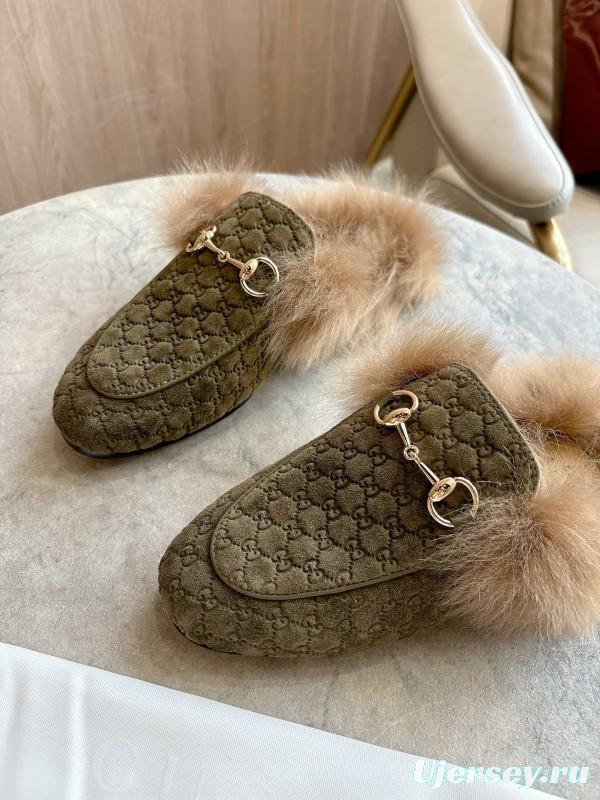 Gucci Fur Mule with Double G Pattern - LY00340