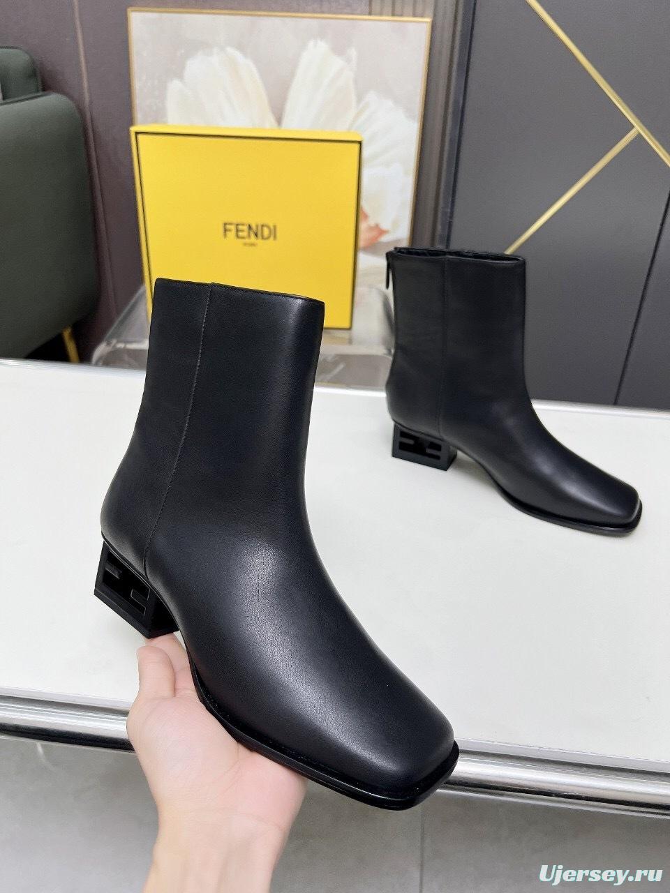 Fendi 2025 SS Short Boots - LY00370