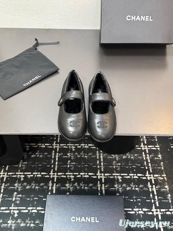 Chanel 2025 SS French Mary Jane Flat Shoes with Fur Trim - KFY00300