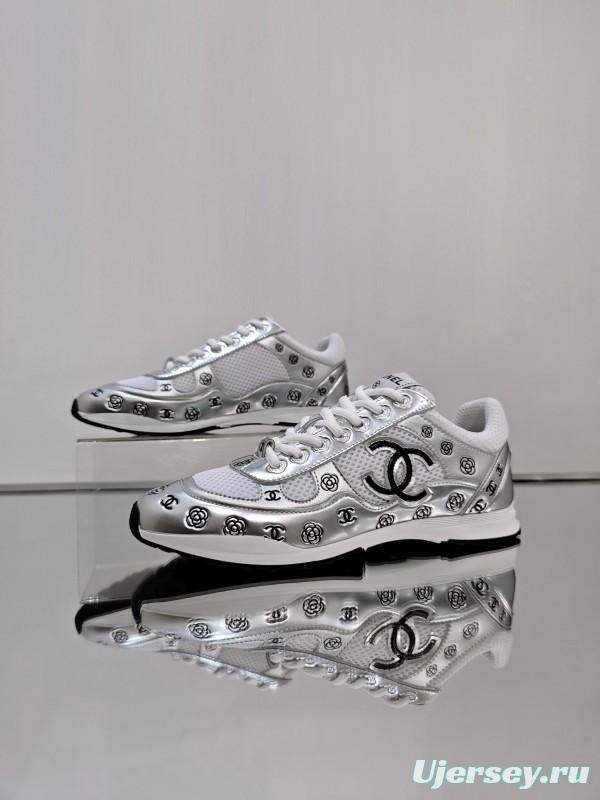 Chanel 2025 SS Limited Edition Silver Horn King 2nd Generation Unisex Sneakers - KFY00340