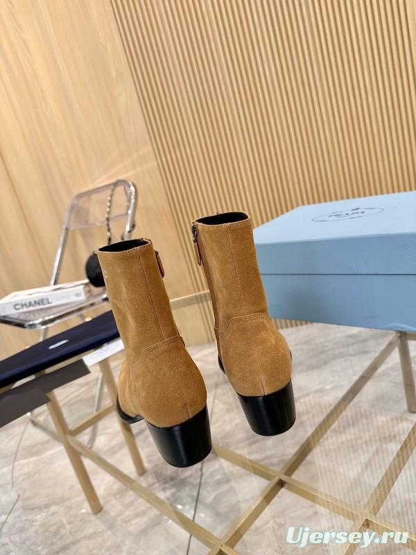 Prada Classic Pointed Toe Boots - L Y00330