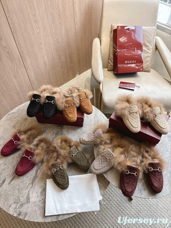 Gucci Fur Mule with Double G Pattern - LY00340