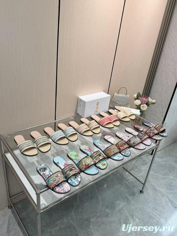 Dior 2025 SS Embroidered Monogram Slippers for Women with Lambskin Lining - L Y00200/L Y00240