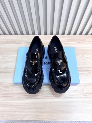 Prada Platform Loafers with Lightweight Anti-Slip Sole - LY00300
