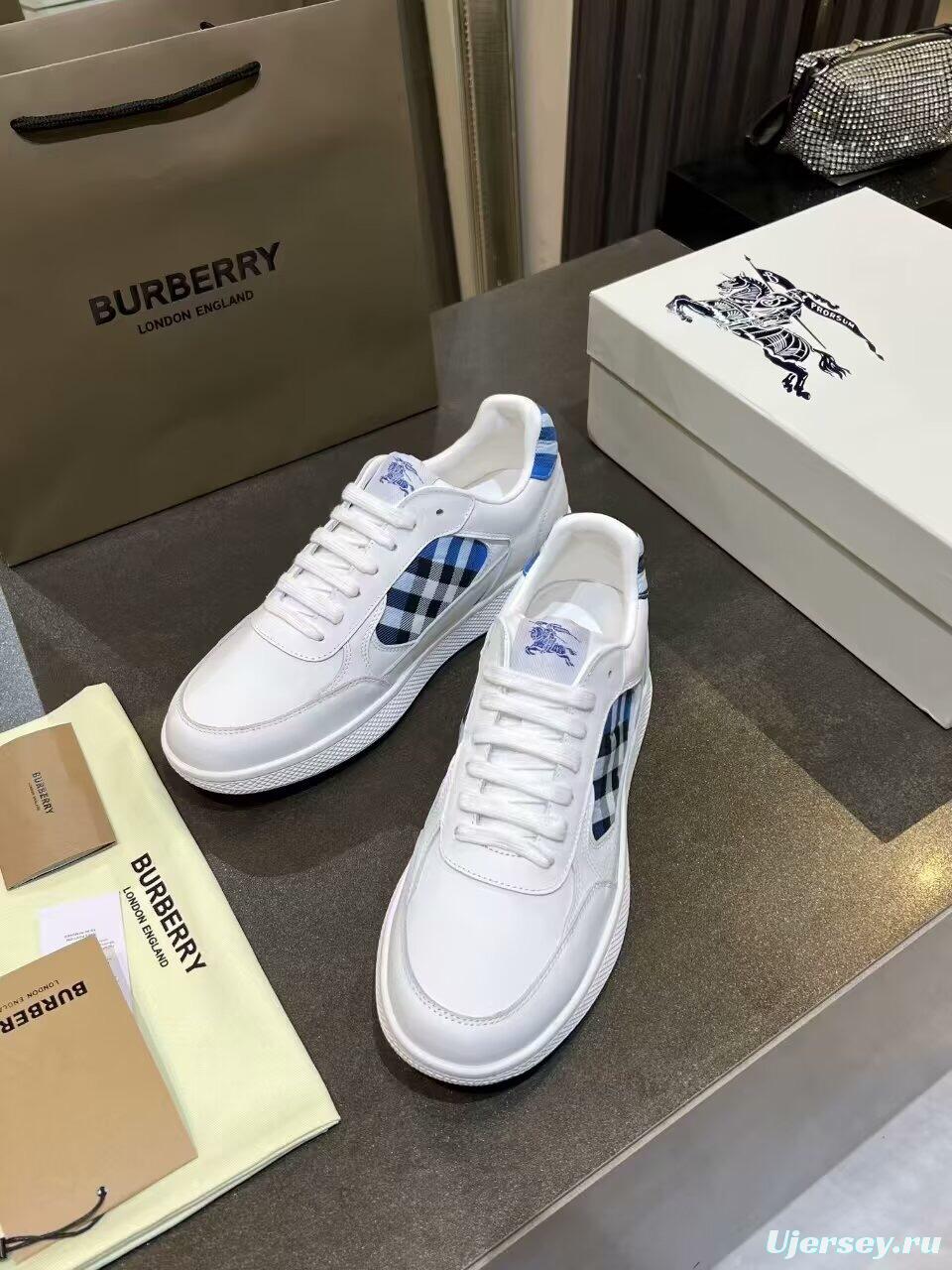 Burberry 2025/SS Italian-Made Sneakers with Equestrian Knight Design Label - KFY00300