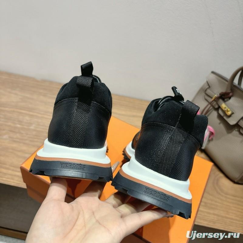 H Boots Classic Chelsea Boots with British Color Block Design - AS00410