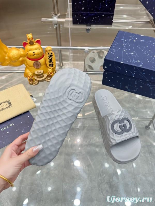 Gucci Lido Interlocking G Textured Rubber Sandals for Men - AS00170