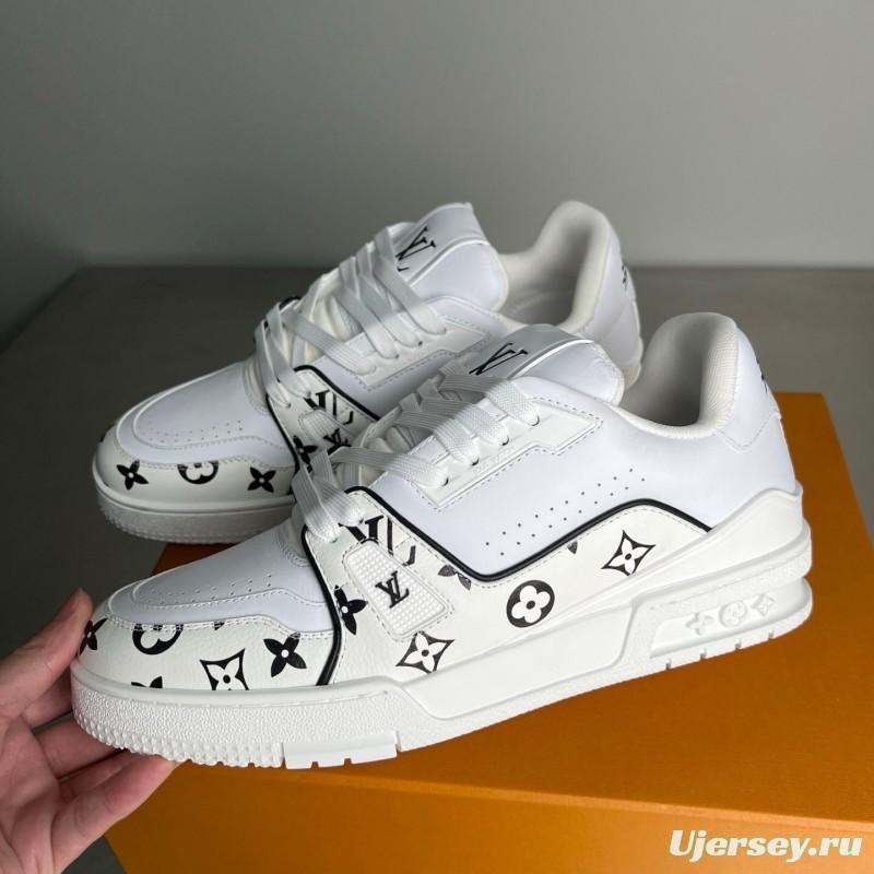 Louis Vuitton Signature Logo Sneakers with Calfskin Upper - YC