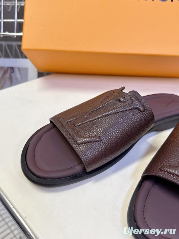 Louis Vuitton Venice Series Sandals with Monogram Embossing and Adjustable Strap - KFY00220