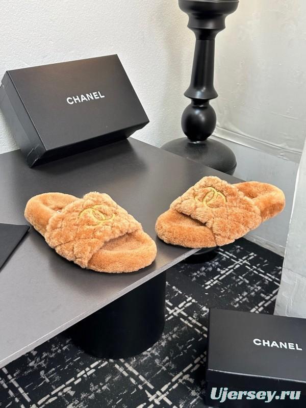 Chanel 2025 SS Fluffy Slippers with Wool Upper and Rubber Sole - LY00250