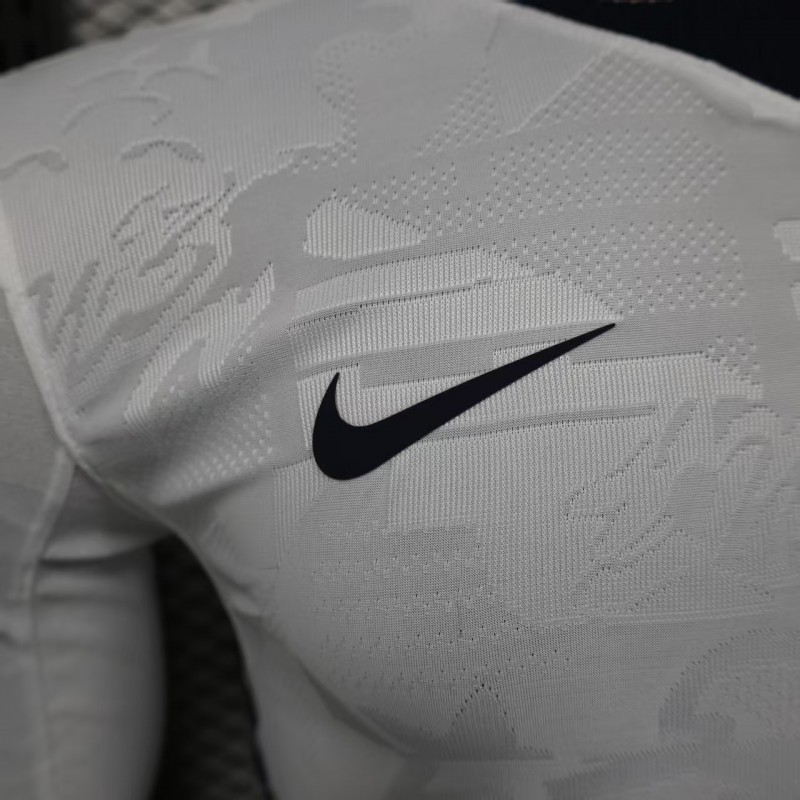 25/26 Player Version  England Home Long Sleeve Jersey
