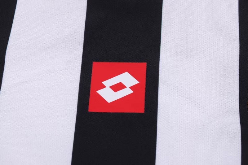 Retro Kids 02/03 Juventus Black White Home Jersey