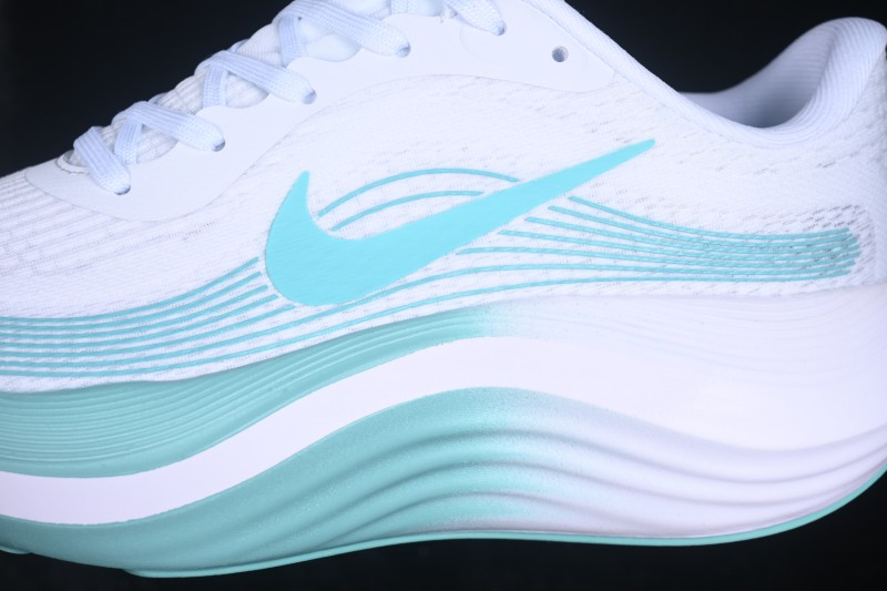 Nike Journey Run Cushioned Low-Top Running Shoes with Traction and Wear Resistance - DF5918-100