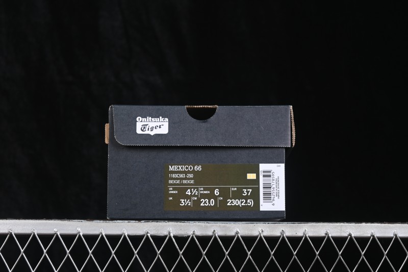 Adidas CSC3 Running Shoes with Advanced Traction Technology - 1183C563-250