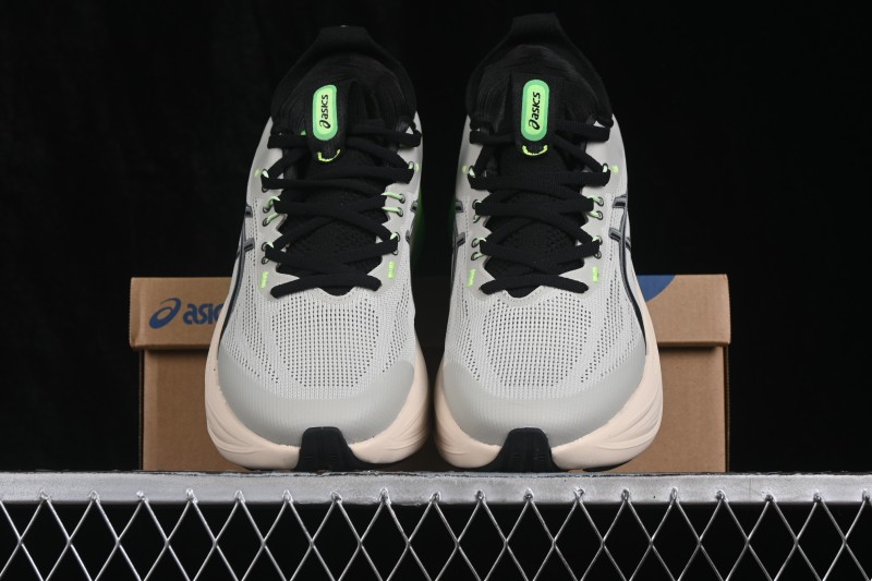 Asics Gel-Nimbus 28 Retro Breathable Cushioned Running Shoes for Men - 1011C267-020