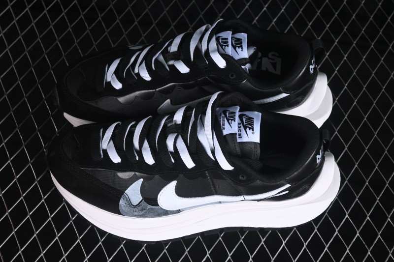 Nike VaporWaffle 3.0 Sneakers with Deconstructed Layered Design and Elevated Sole - DD1875-011