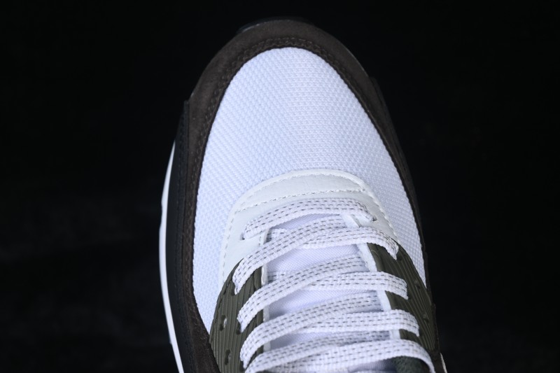 Nike Air Max 90 Retro Running Shoes with Visible Air Cushioning - II7592-100