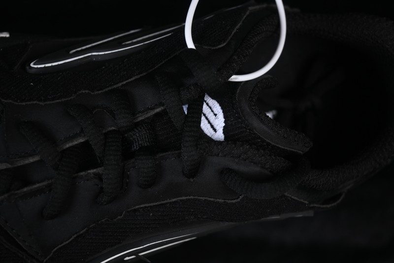 Balenciaga Monday Ultra Sneaker Leather Round-Toe Lace-Up Low-Top Lifestyle Shoes - WMNDI1000