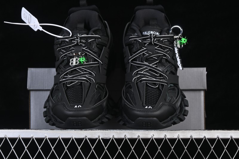 Balenciaga Track Charms Man Running Shoes with Transparent Heel Strap Detail - WTRHM1000
