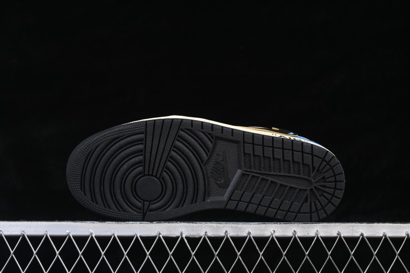 Nike Travis Scott x Air Jordan 1 Low OG Sneakers with Reverse Swoosh Design - XZ6868-006