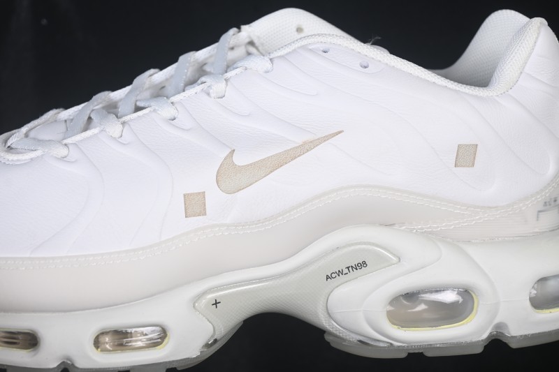 Nike Air Max Plus Retro Running Shoes with Full-Grain Leather and Tuned Air Cushioning - FD7855-002