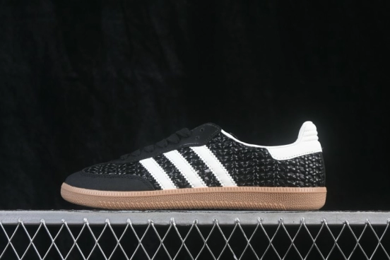 Adidas Samba OG Classic Skateboarding Shoes with Retro Leather Upper - HQ9282