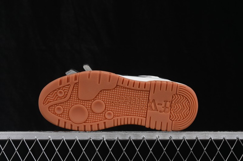 Off-White Out of Office Low-Top Skateboarding Shoes in Off-White Gum Black - WME5