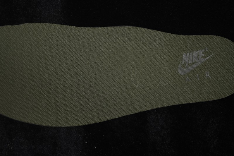 Nike Air Max 90 Retro Running Shoes with Visible Air Cushioning - HQ3828-200