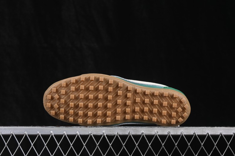 Nike Moon Shoe SP Retro Low-Top Lifestyle Sneakers with Thin Cushioning - IW0955-300