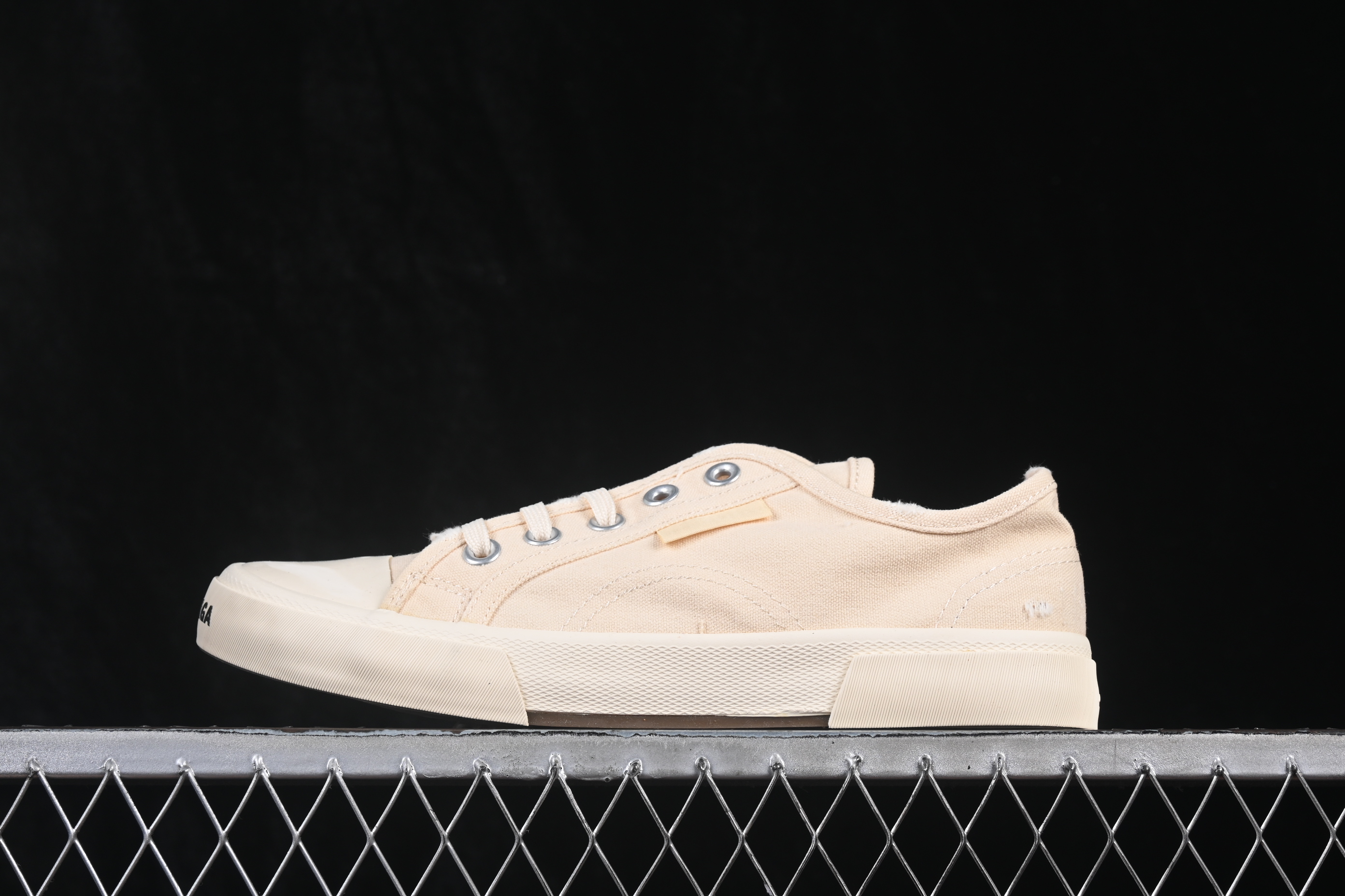 Balenciaga Paris Low Top Lace-Up Distressed Casual Half-Slip Sneakers W3RC49092