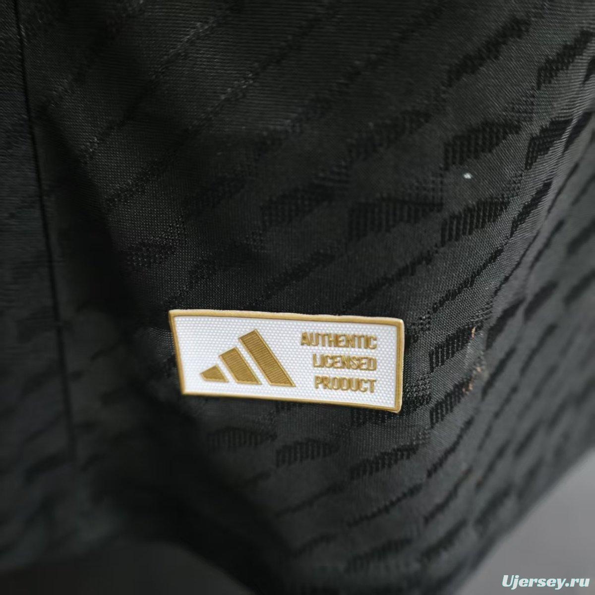 Player Version 25/26 Real Madrid x Avengers Graphic Black Jersey